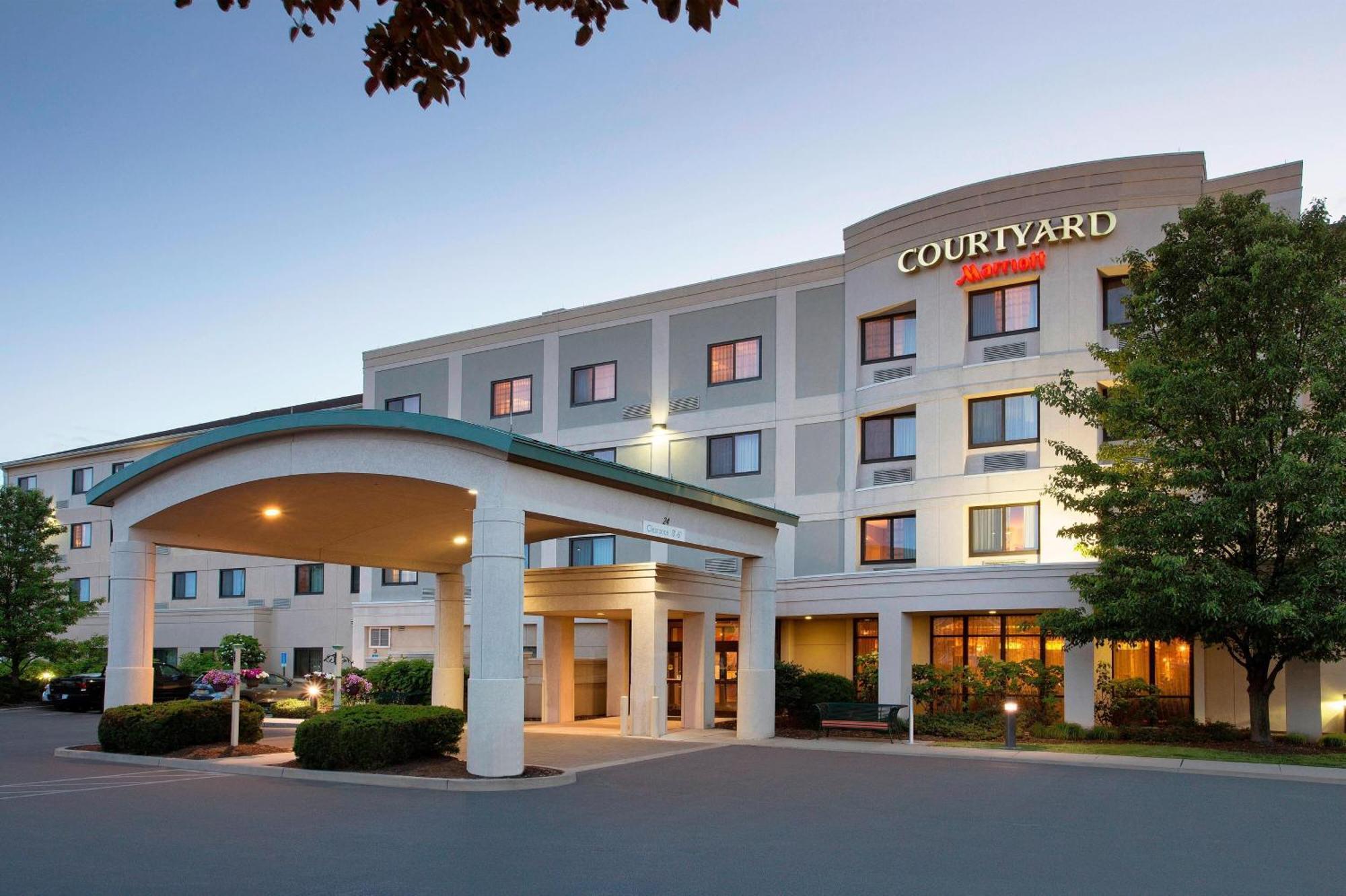 Courtyard By Marriott Middletown Goshen Hotel Exterior foto