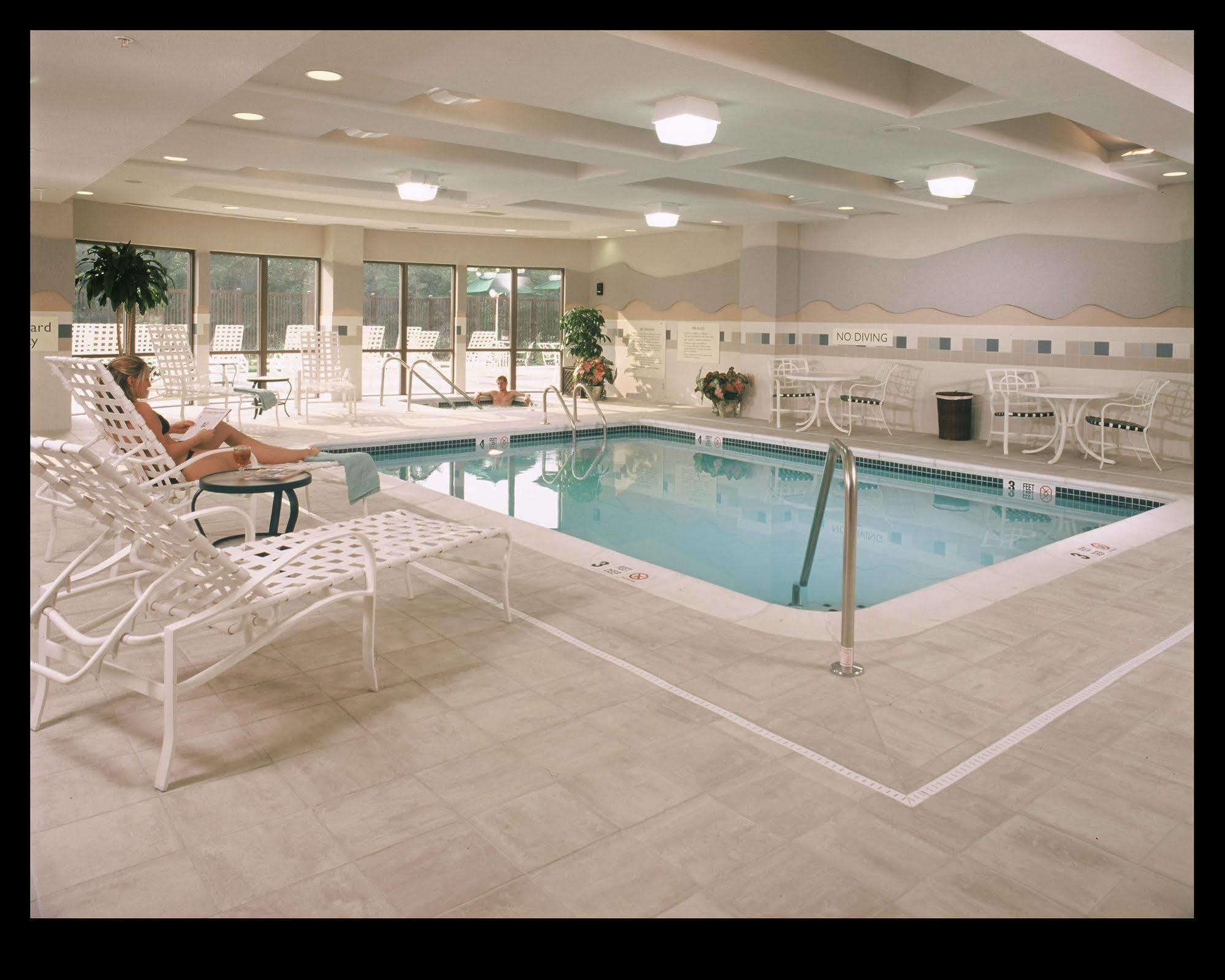 Courtyard By Marriott Middletown Goshen Hotel Exterior foto